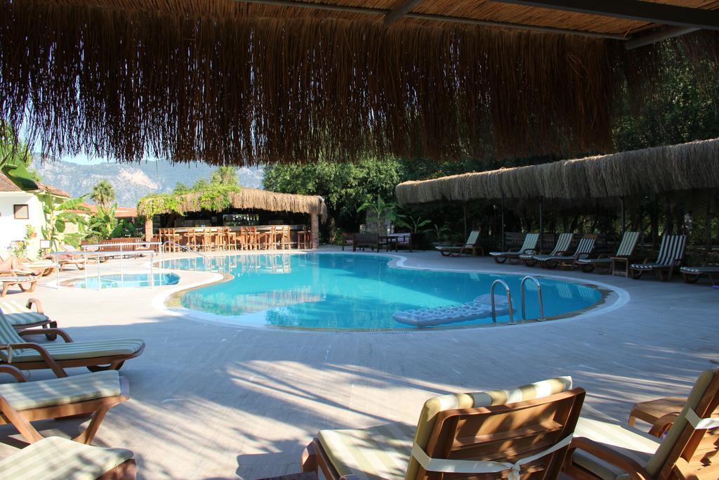 Riverside Dalyan