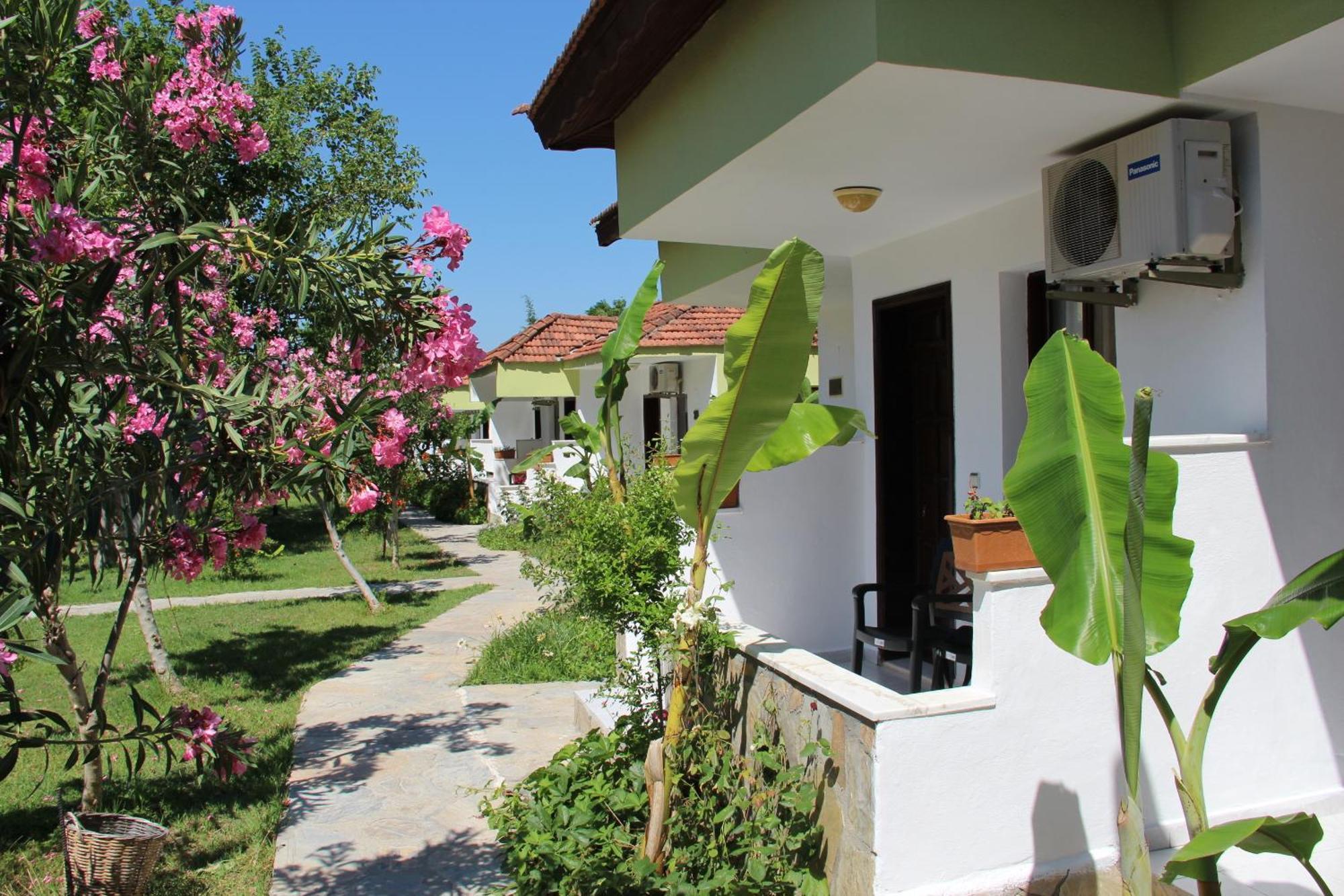 Riverside Dalyan