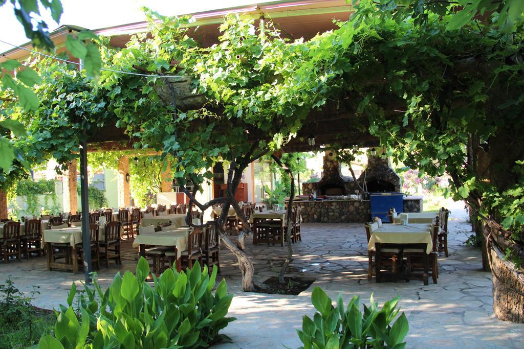 Riverside Hotel 2*