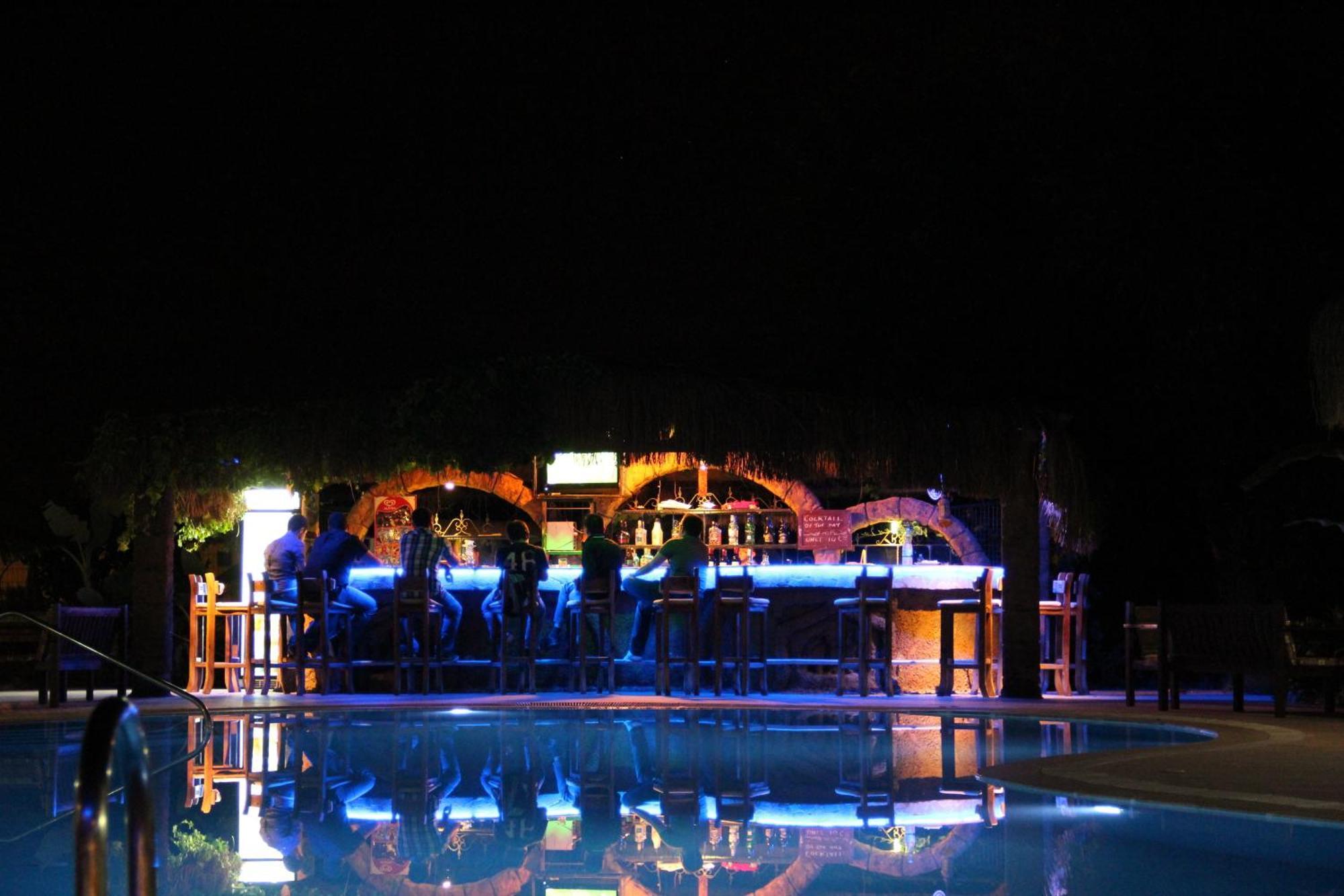 Отель Riverside 2*