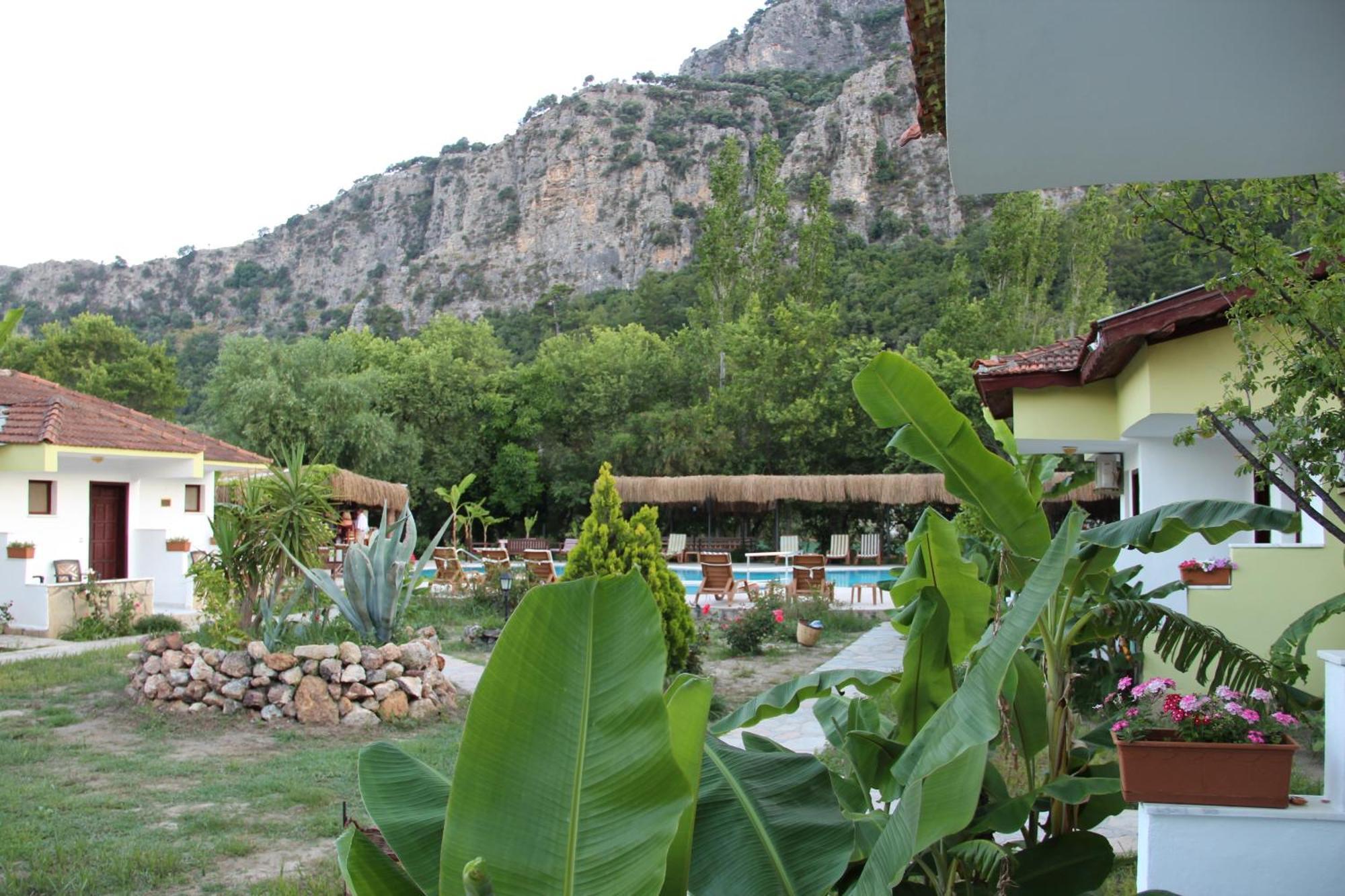 Hotel Riverside 2*